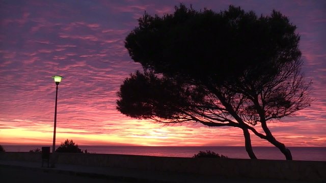 AMANECER EN EL MEDITERRANEO