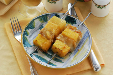 Spiedini di polenta e formaggi - Antipasti