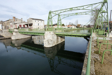 Pont levis de Magné (Deux Sèvres)