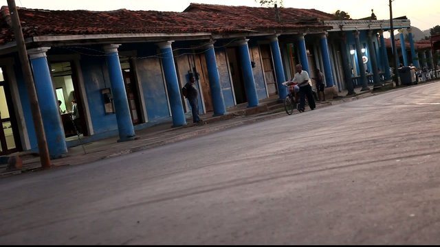Cuba - Tomb&eacute;e du jour dans les rues de Vinales