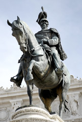 Fototapeta na wymiar Monumento equestre a Re Vittorio Emanuele II,Roma