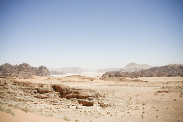 Fototapeta na wymiar Pustynia Wadi Rum w Jordanii