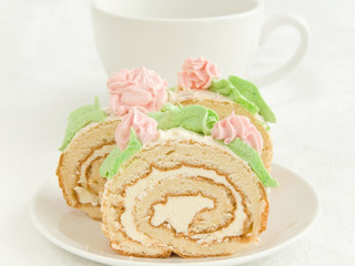 Cream roll