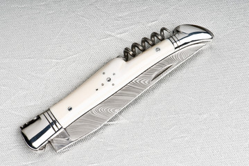 couteau laguiole lame damas