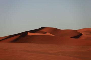 Fototapeta na wymiar Libye, randonnée chamelière dans l'Akakus