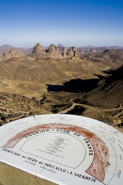 Alg&eacute;rie, randonn&eacute;e dans le Hoggar