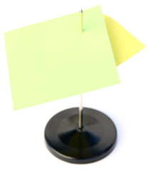 post-it sur pique-fiches métal, fond blanc
