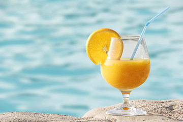 Cocktail am Pool