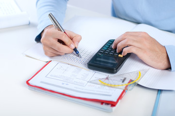 Schüler lernt Mathe