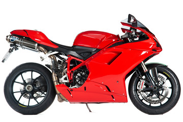 Obraz premium moto roja aislada fondo blanco