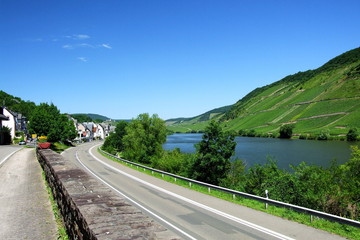 B 53 bei Briedel an der Mosel