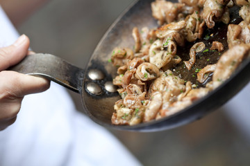 Tripes à la poêle dans un restaurant
