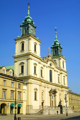 Fototapeta na wymiar Kościół Świętego Krzyża w Warszawie, Polska