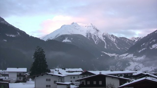 Sunrise in the mountains 30 sec