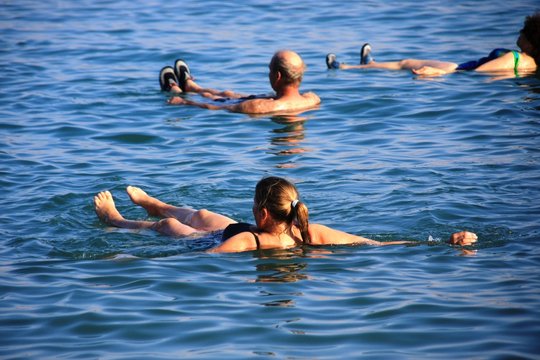 Baignade &agrave; la mer Morte