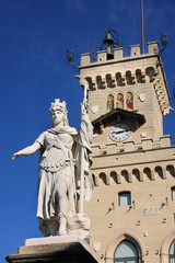 Fototapeta na wymiar Statue in Republic San Marino