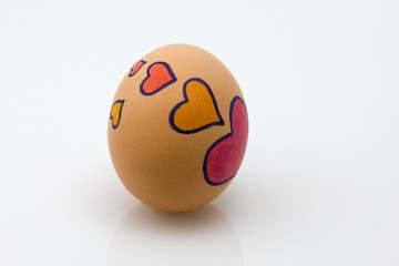 cuori su uovo