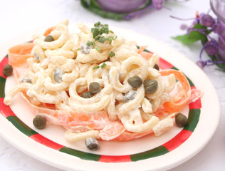 Nudelsalat mit Kapern