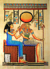 Antico papiro egiziano con Horus e regina