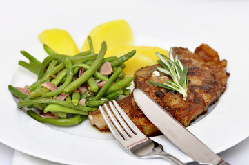 Speckbohnen mit Kartoffel und Lammfleisch