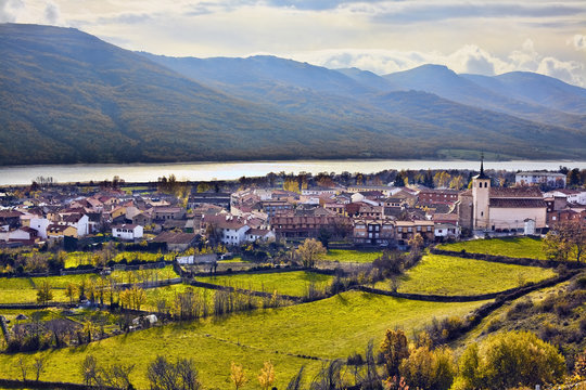 Imágenes de Lozoya: descubre bancos de fotos, ilustraciones, vectores y ...