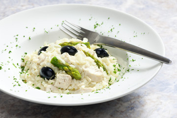 chicken risotto with asparagus and olives