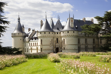 Fototapeta na wymiar Chateau Chaumont panoramiczny. Francja seria