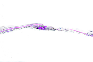 Violette Wasseroberfläche