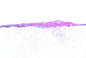 Violette Wasseroberfläche