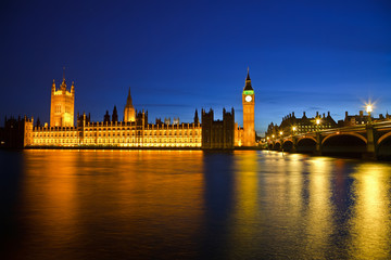 Obraz premium Big Ben and Houses of Parliament at night, London, UK