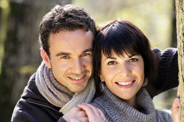 Portrait d'un couple souriant