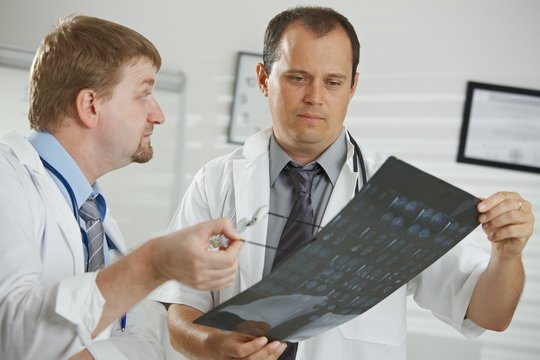 Doctors consluting diagnosis