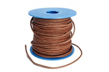 Bobine de lacet cuir © Saenjo