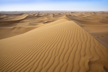 Sand dunes in Sahara. - obrazy, fototapety, plakaty