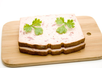 Leberkäse mit Petersilie