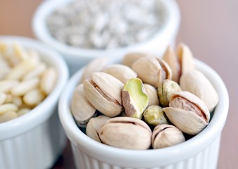 Pistazien in einer Schale