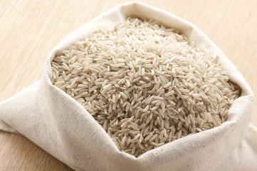 Brown rice in bag