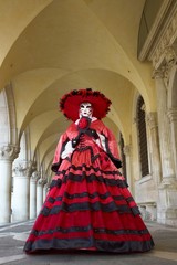 Fototapeta na wymiar Costumes at carnival in Venice, Italy.