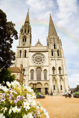 Fototapeta na wymiar Fasada katedry w Chartres, Francja