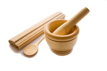 Wood tableware