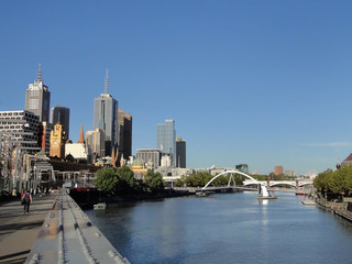 yarra river and melbourne skyline