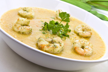 Kartoffelsuppe mit Garnelen