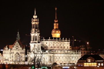 Fototapeta premium Dresden bei Nacht