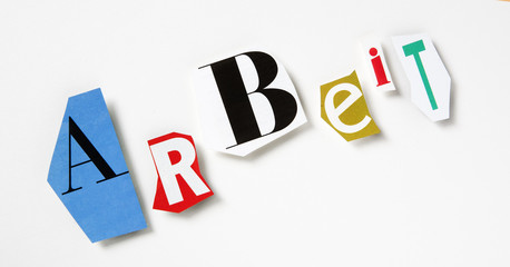 mot arbeit travail lettre découpage relief