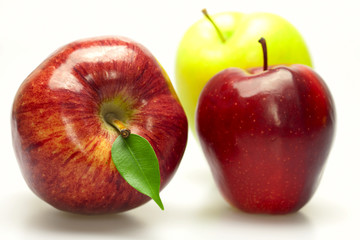 red apples