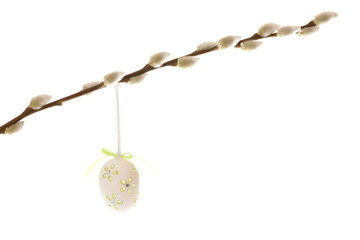 Easter egg on willow twig © Mytho