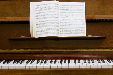 Fototapeta premium .piano keys with notes