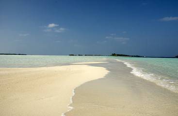 Makunufushi Island