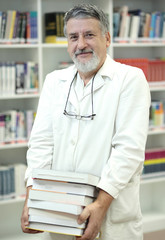 Renowned scientist/doctor in a library of research center/hospit