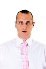 homme d'affaire surpris par ce qu'il voit